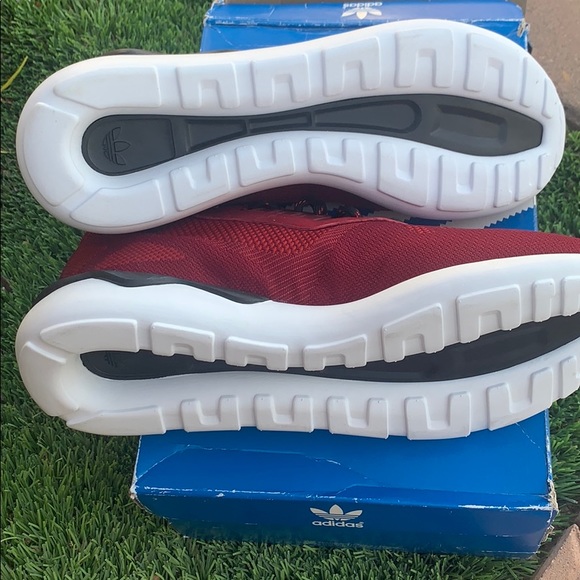 New adidas - Picture 4 of 7